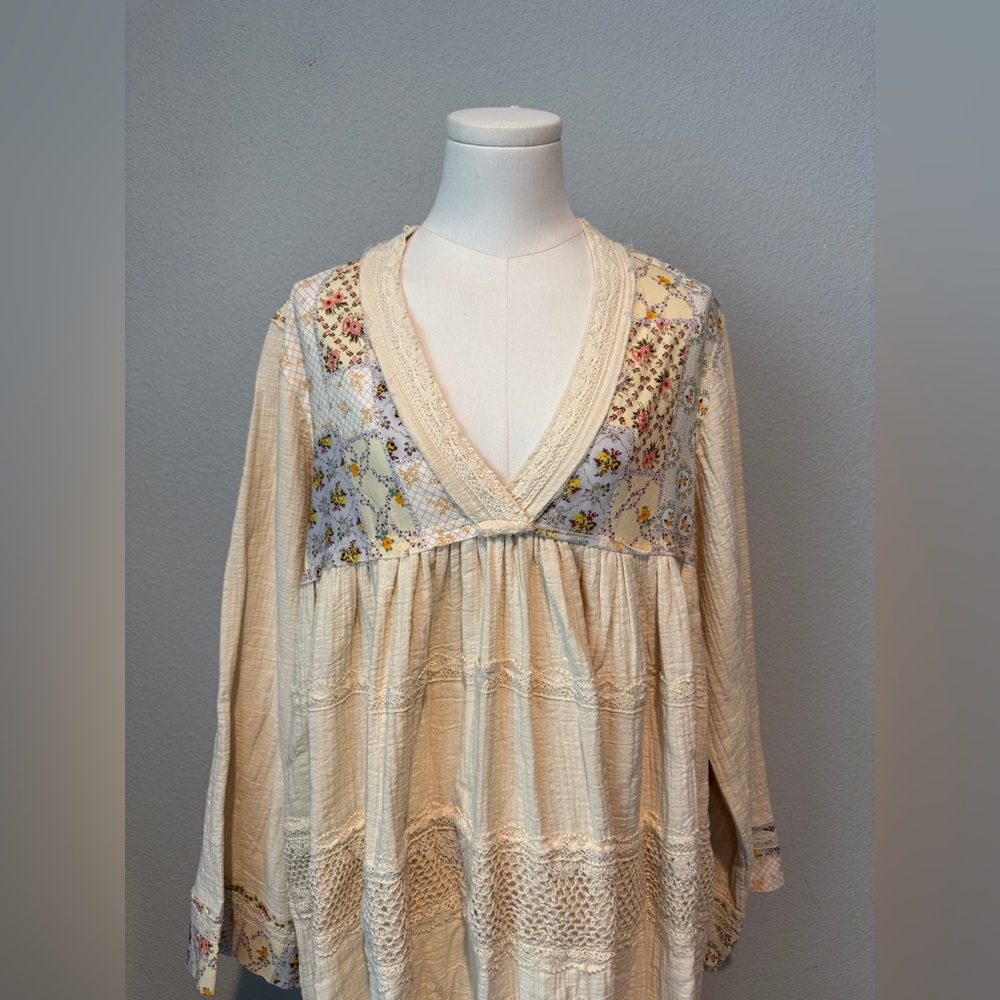 POL Cream Floral Tiered Cotton Maxi Dress - Picture 2 of 8